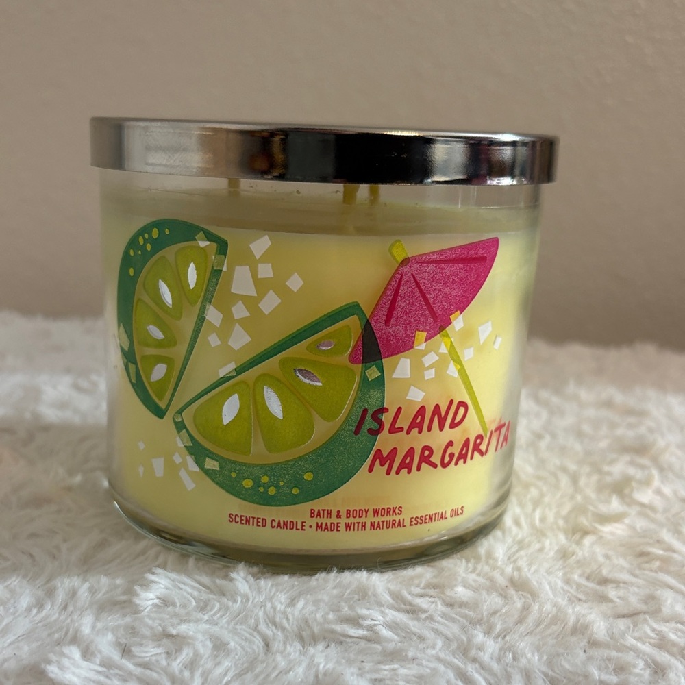 Bath & Body Works Island Margarita 3 Wick Candle